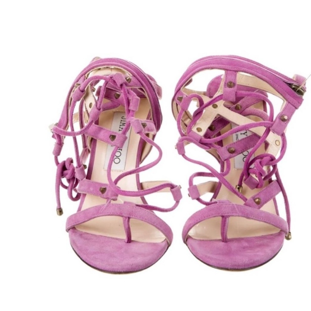 Jimmy Choo Pumps. Never work unfortunately didn’t fit me.  Size 39 like 8-8.5